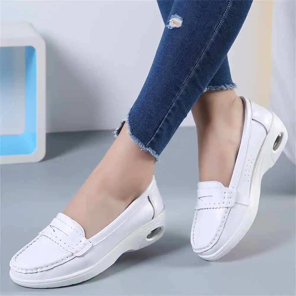 Thick Sole Slipon White Traine - Travel Accessories Wholesale Suppliers ulasan dan harga